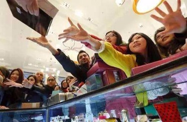 中美女被大鸡吧肏中国人依然爱赴日旅游 消费已由爆买转向网购